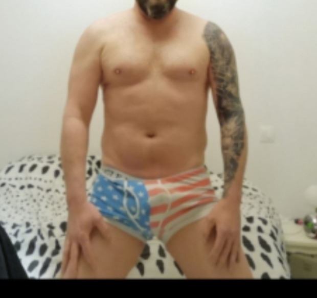 Edris - Gay trip à Appenzell Enggenhütten Profil de Edris, 33 ans, Gay trip à Appenzell Enggenhütten (Appenzell Rhodes-Intérieures)