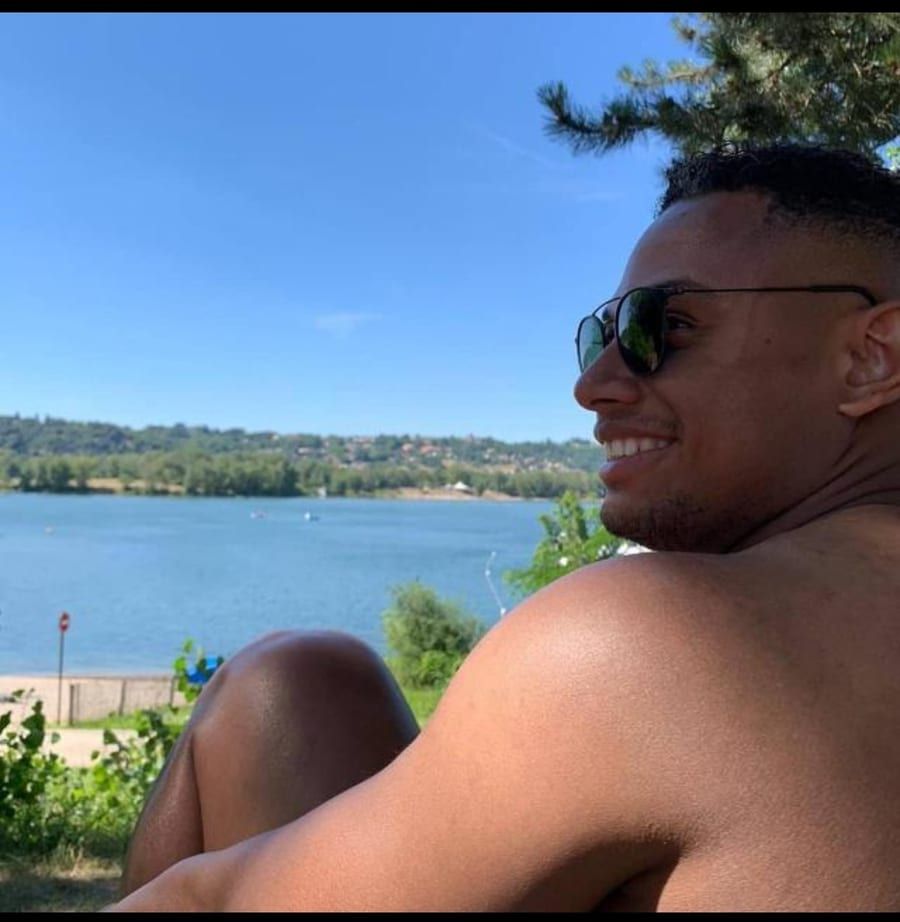 Profil de Vicenzo, 23 ans, Gay trip à Unterramsern (Soleure)