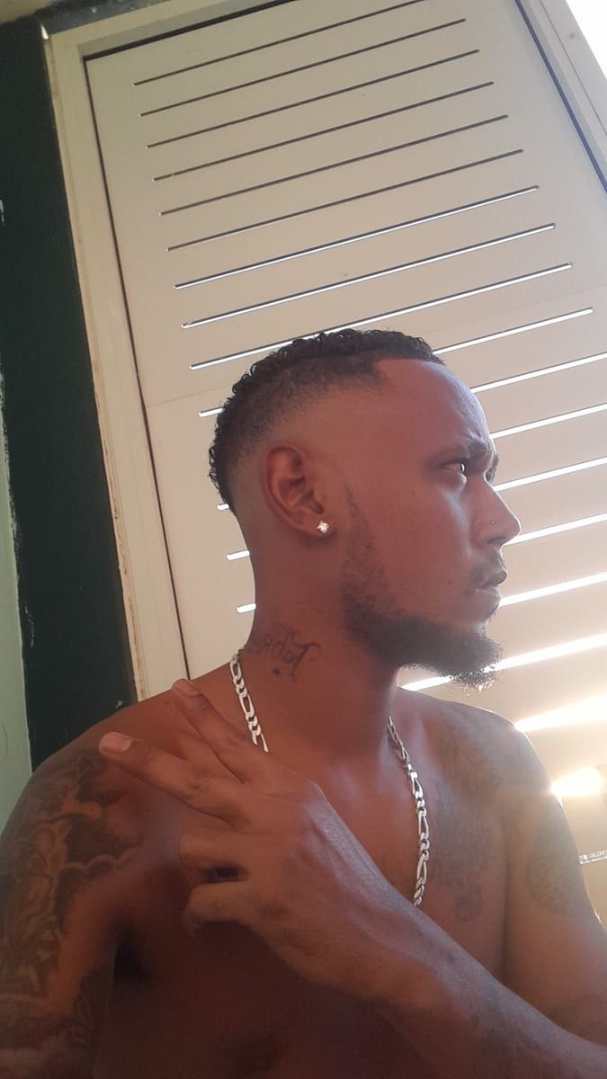 Profil de Aronn, 31 ans, Gay trip à Wikon (Lucerne)