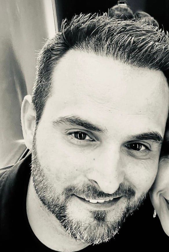 Vangelis - Gay trip à Glion Profil de Vangelis, 24 ans, Gay trip à Glion (Vaud)