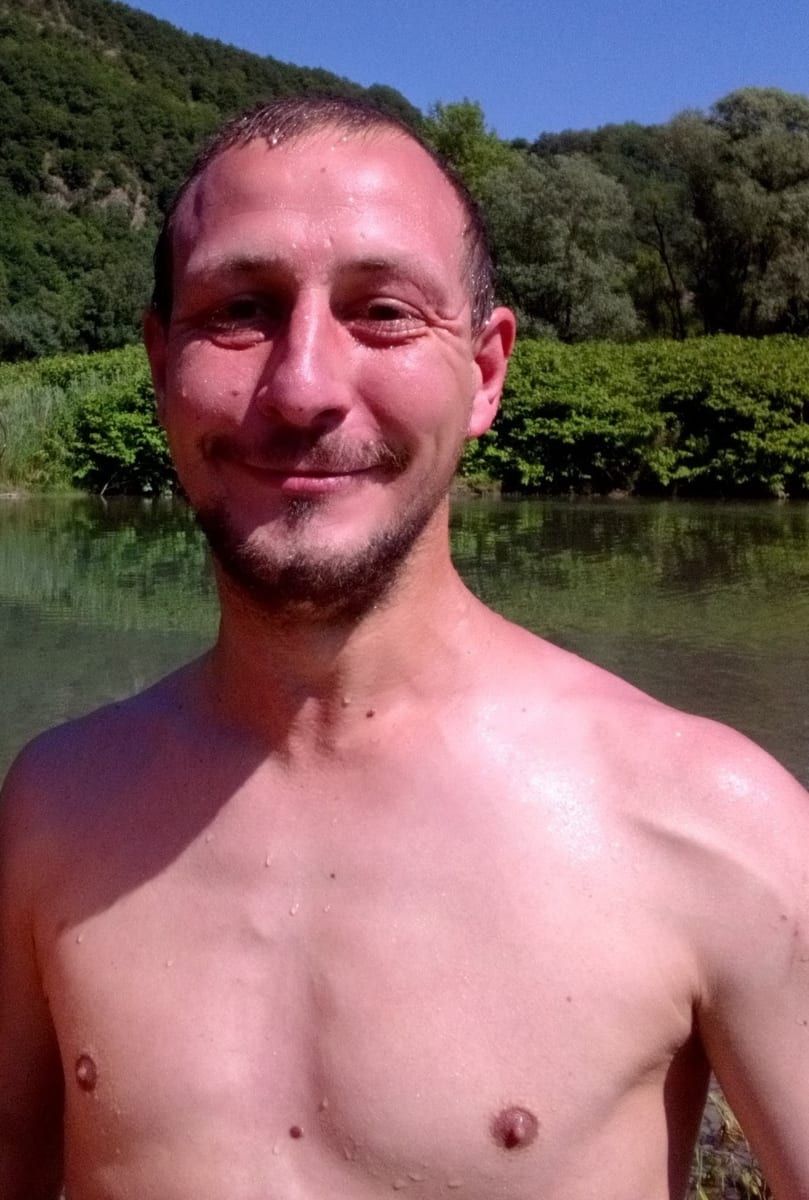 Profil de Yanik, 38 ans, Gay trip à Tenero (Tessin)