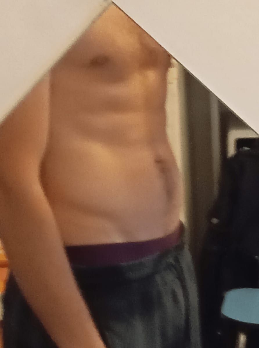 Profil de Linus, 22 ans, Gay trip à Valeyres-sous-Montagny (Vaud)