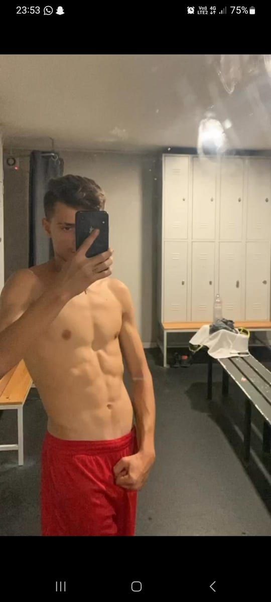 Profil de Justino, 24 ans, Gay trip à Unterschächen (Uri)