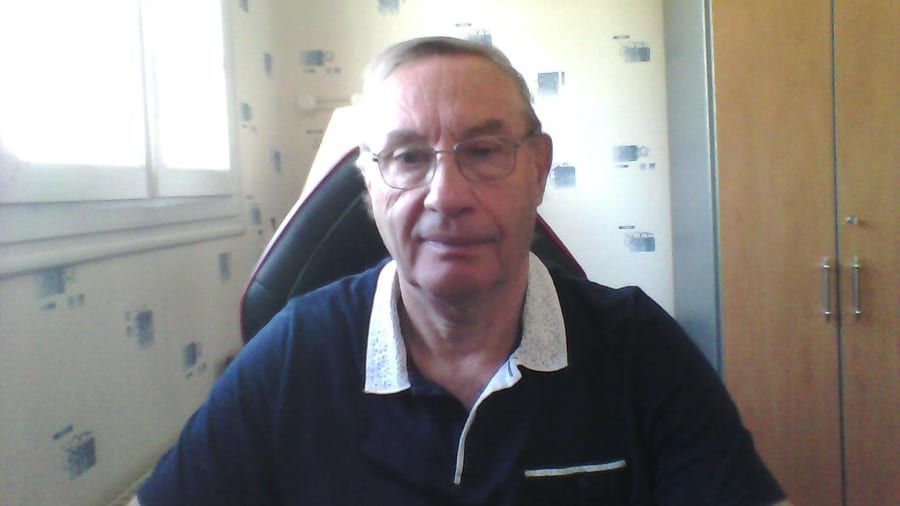 Profil de Chemseddine, 33 ans, Gay trip à Fuldera (Grisons)