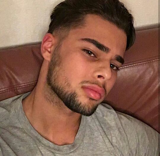 Profil de Djassim, 30 ans, Gay trip à Saules (Neuchâtel)