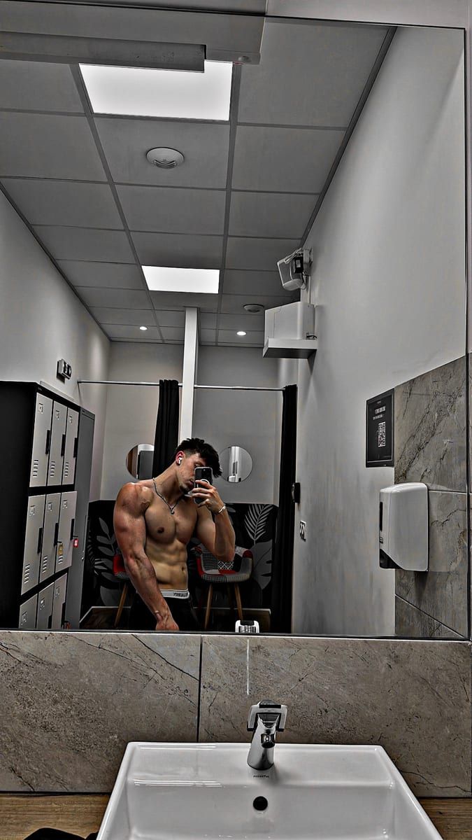Profil de Houdayfa, 41 ans, Gay trip à Vergeletto (Tessin)