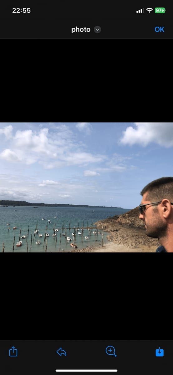 Seni - Gay trip à Grabs Profil de Seni, 22 ans, Gay trip à Grabs (Saint-Gall)