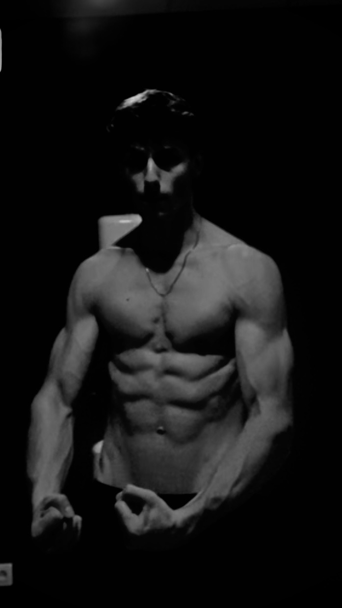 Profil de Illyas, 37 ans, Gay trip à Wagenhausen (Thurgovie)