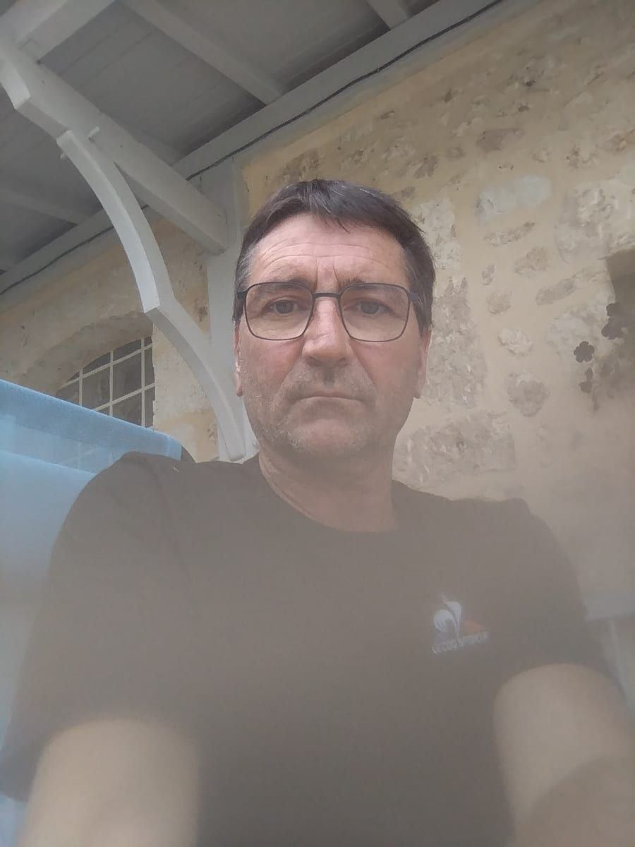 Zygmund - Gay trip à Zuzwil BE Profil de Zygmund, 38 ans, Gay trip à Zuzwil BE (Berne)