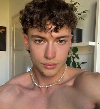 Profil de Liham, 29 ans, Gay trip à La Brévine (Neuchâtel)