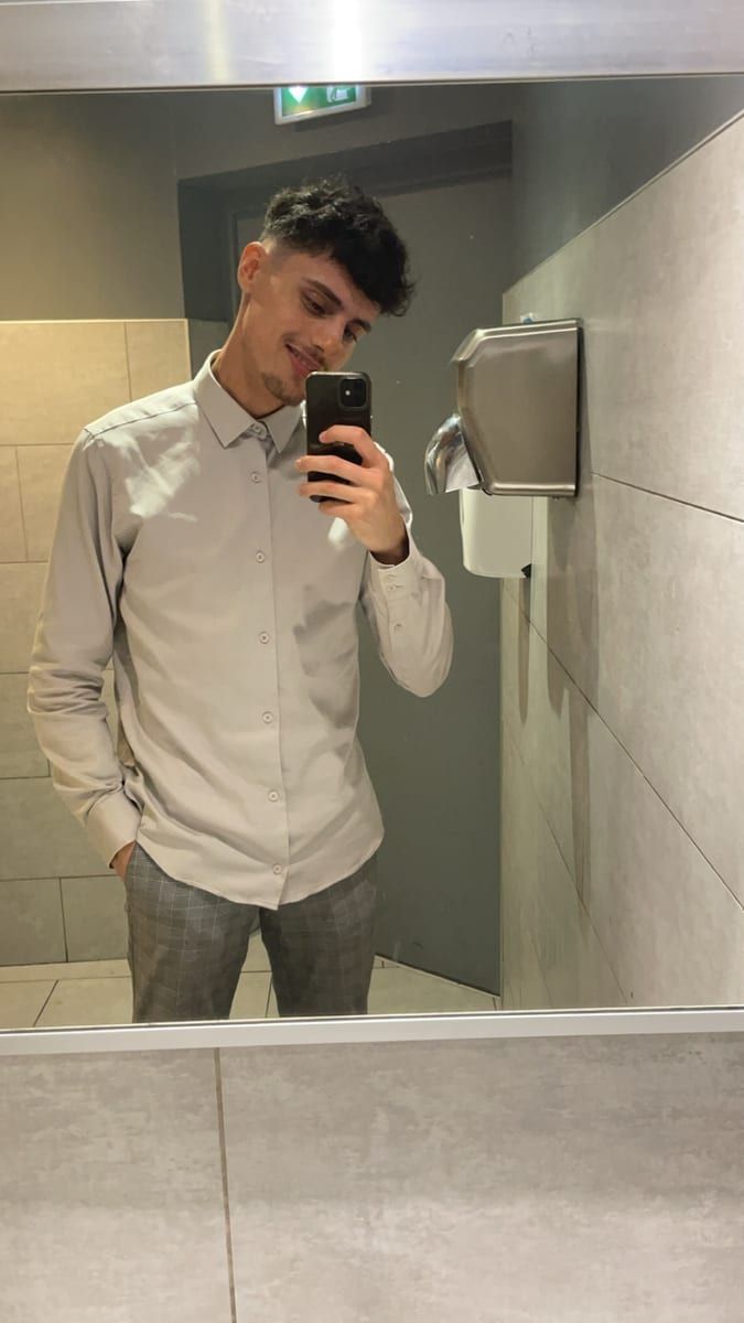 Timoleon - Gay trip à Thürnen Profil de Timoleon, 27 ans, Gay trip à Thürnen (Bâle-Campagne)