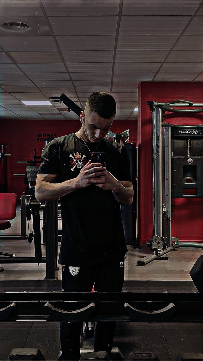 Profil de Ilyasse, 45 ans, Gay trip à Zezikon (Thurgovie)