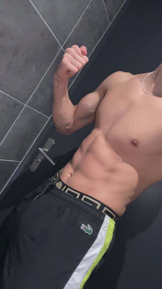 Profil de Yoann, 38 ans, Gay trip à Haldi b. Schattdorf (Uri)