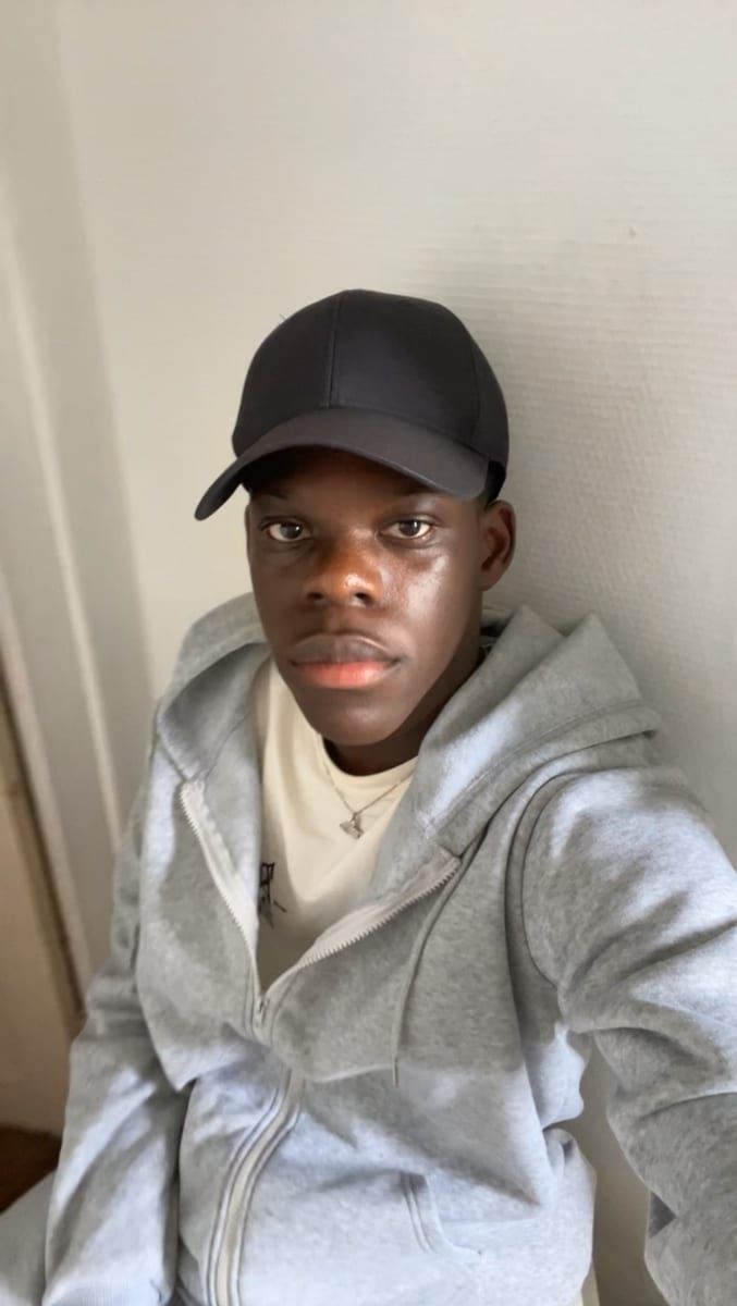 Profil de Tou, 31 ans, Gay trip à Riedern (Glaris)