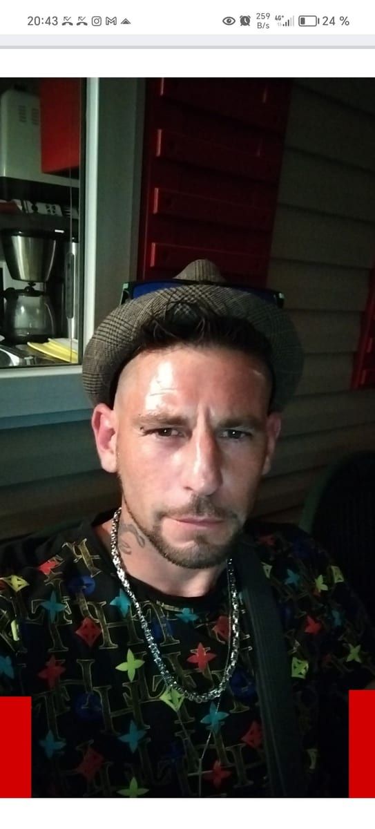 Profil de Abass, 32 ans, Gay trip à Hermance (Genève)