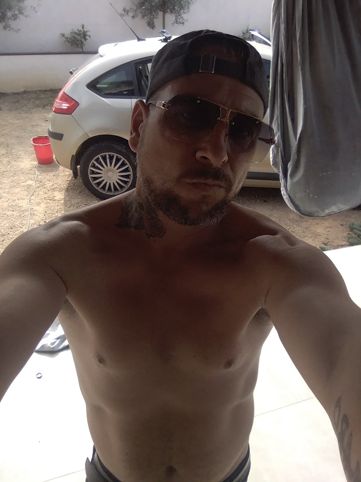 Profil de Milann, 27 ans, Gay trip à Merishausen (Schaffhouse)