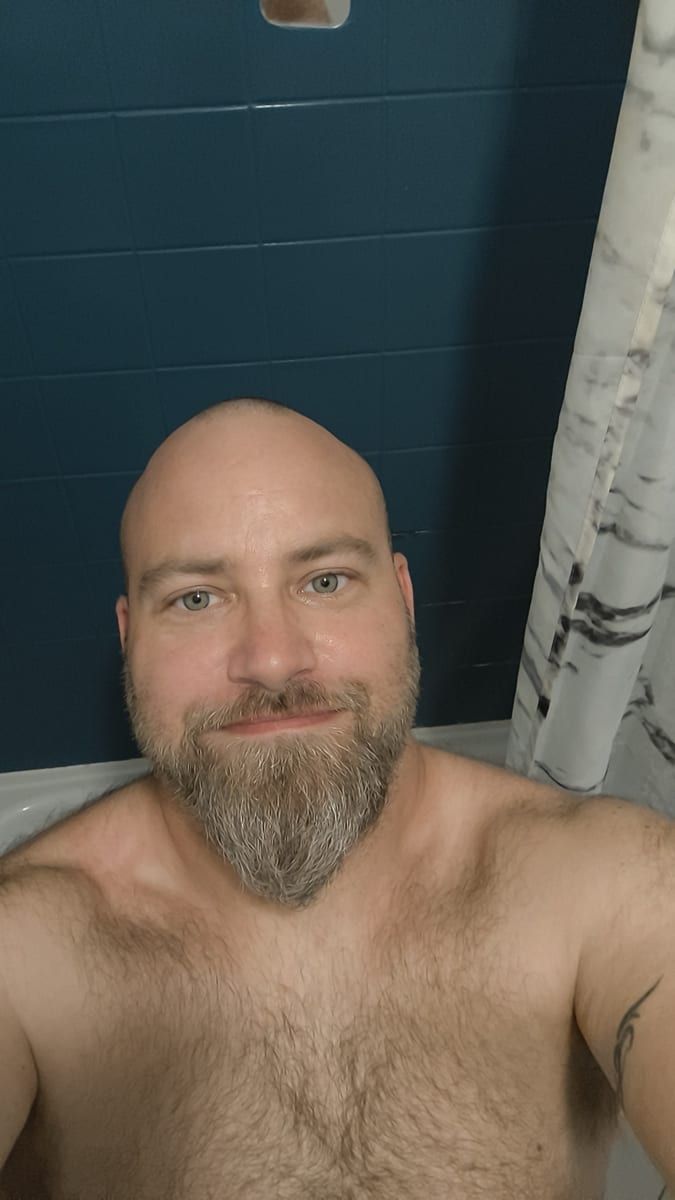 Profil de Bernhard, 35 ans, Gay trip à Vercorin (Valais)