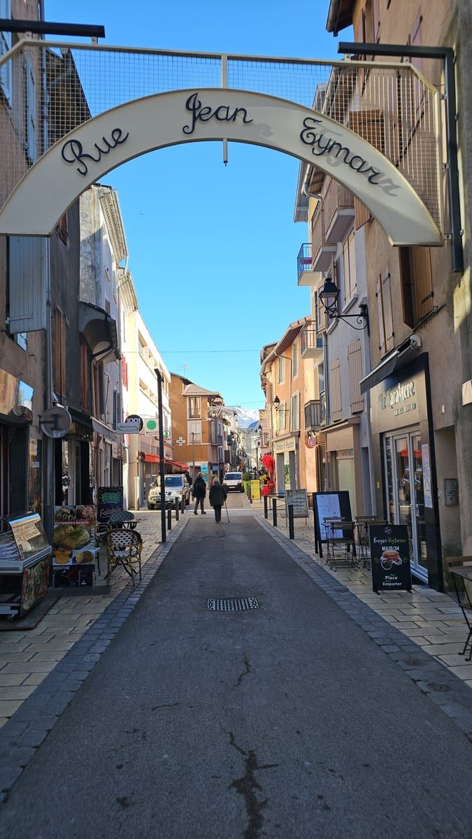 Profil de Djassim, 24 ans, Gay trip à Würenlingen (Argovie)