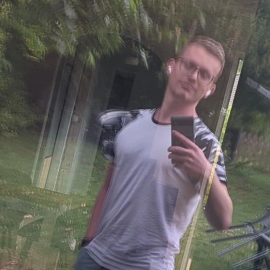 Profil de Camron, 38 ans, Gay trip à Vulpera (Grisons)