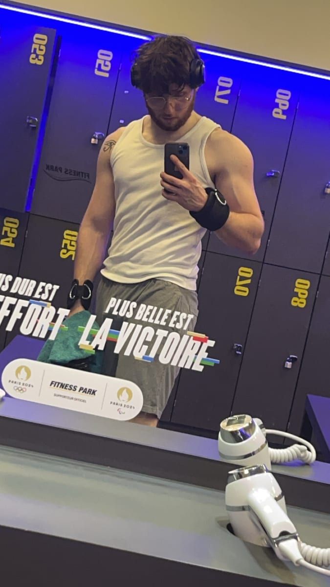Profil de Lounes, 23 ans, Gay trip à Zeneggen (Valais)