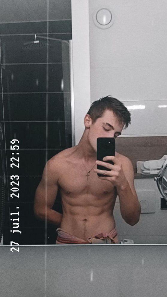 Profil de Apollin, 26 ans, Gay trip à Bettwil (Argovie)
