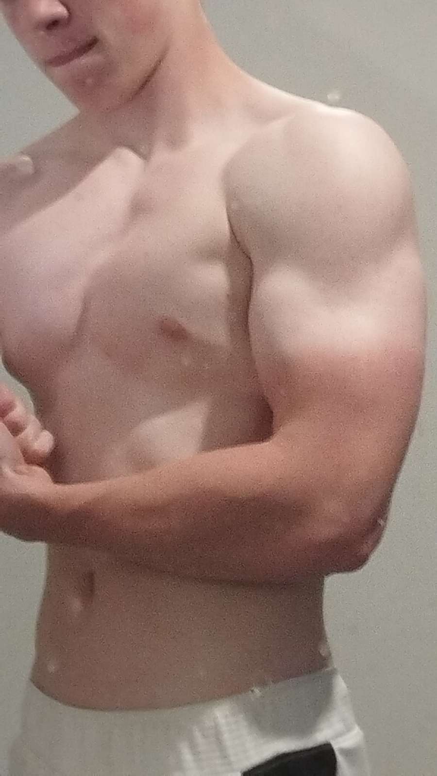 Profil de Devann, 35 ans, Gay trip à Pagig (Grisons)
